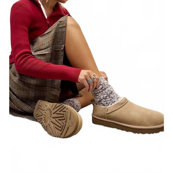 NEW UGG women\'s classic micro boots in sand